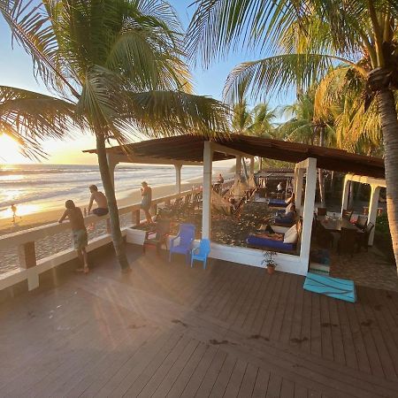 Solid Surf Camp Hostel Nicaragua Transito 外观 照片