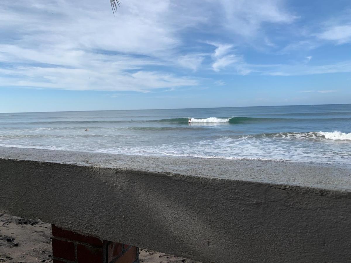 Solid Surf Camp Hostel Nicaragua Transito 外观 照片