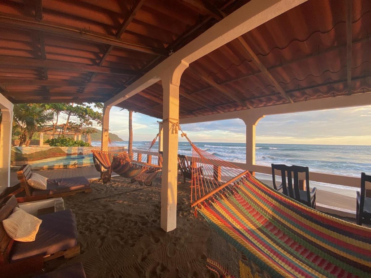 Solid Surf Camp Hostel Nicaragua Transito 外观 照片