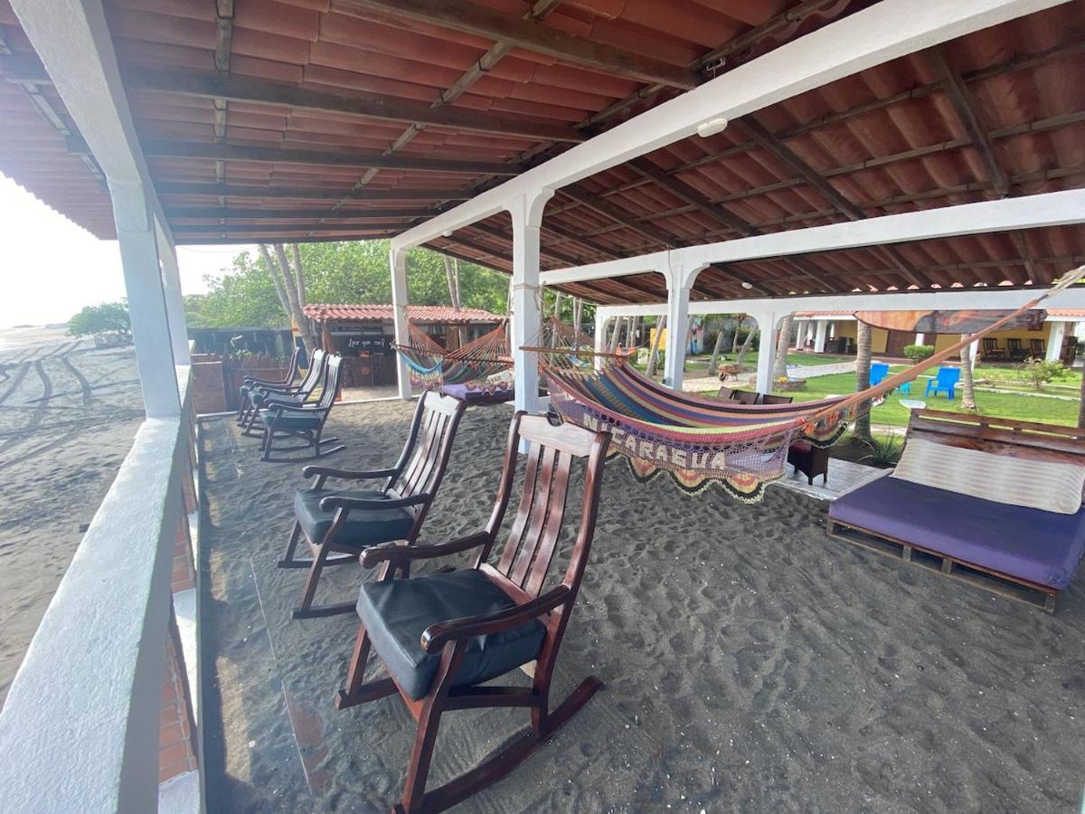 Solid Surf Camp Hostel Nicaragua Transito 外观 照片